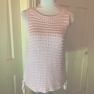 Gap sleeveless top